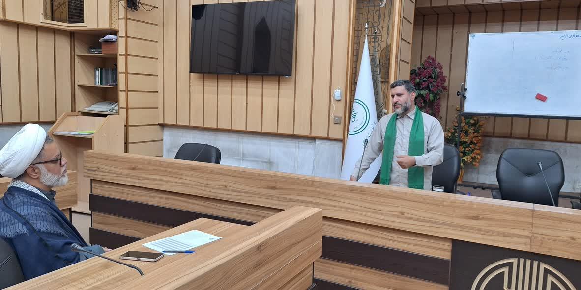 آزمون پایانی دوره تربیت معلم تدبر در قرآن کریم در یزد برگزار  شد