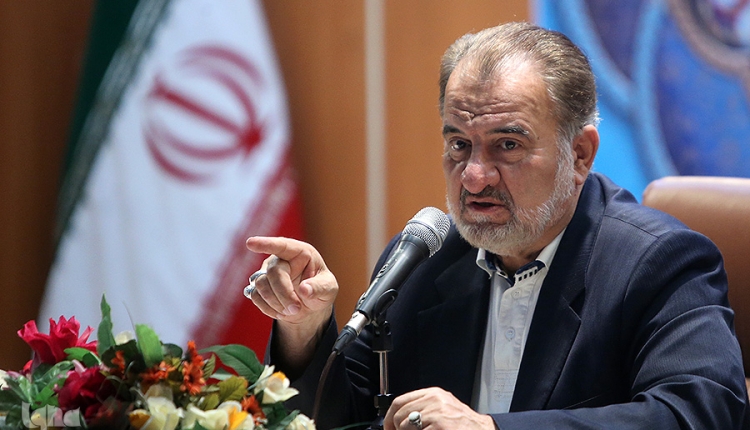 جامعه قرآنی در خط مقدم جهاد تبیین قرار دارد