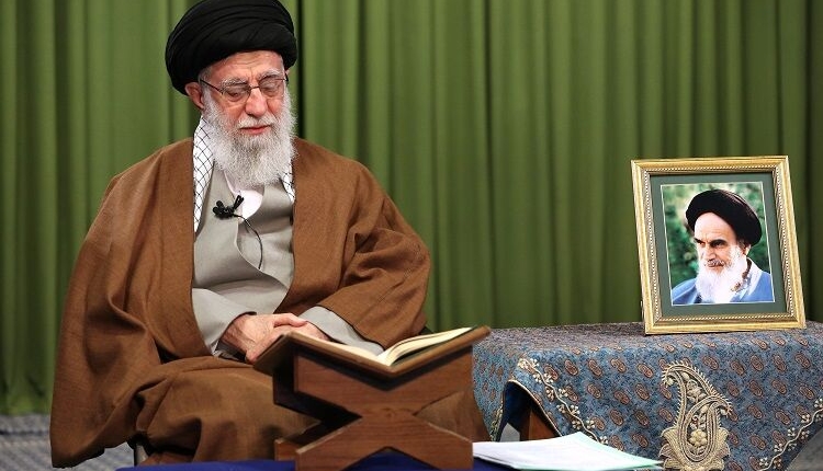 مرشد قرآنی این نظام و مملکت، مقام معظم رهبری است