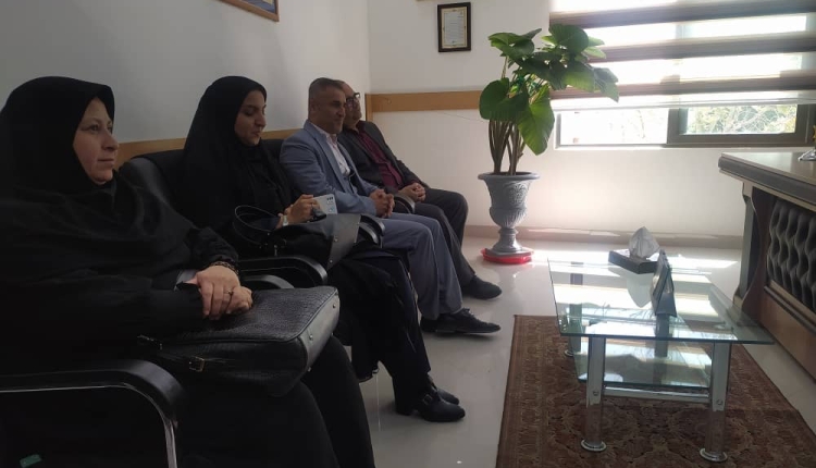 دیدار و تجلیل از کاتب و خطاط قرآن کریم