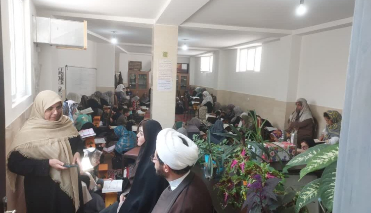 بازدید رئیس اداره تبلیغات اسلامی سنندج از خانه قرآنی تسنیم