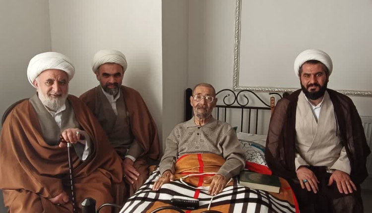 تجلیل از استاد پیشکسوت قرآنی احمد محصل فقهی در اردبیل + تصاویر