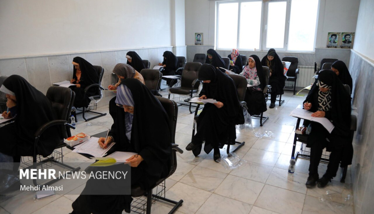 نوزدهمین آزمون سراسری اعطای مدرک تخصصی به حافظان قرآن برگزار شد