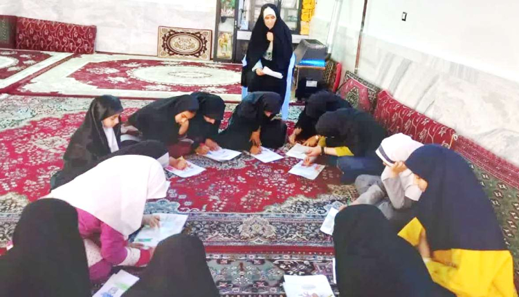 برگزاری مسابقه نقاشی در دهه کرامت در خانه قرآن نهاوند