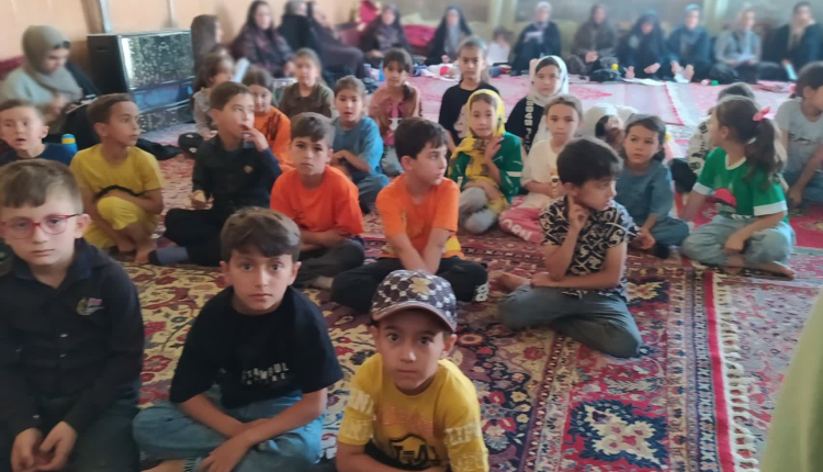 کلاسهای آموزش روخوانی و روانخوانی قرآن در روستای اردجین برگزار می شود