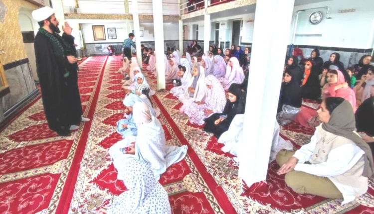 برگزاری مراسم قرآنی زندگی با آیه ها در شهرستان سروآباد