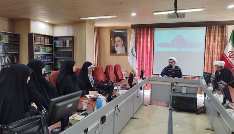 نشست هم اندیشی کلاسهای تدبر در قرآن کریم در زنجان برگزار شد
