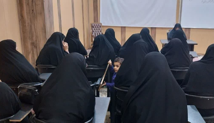 توانمندسازی اساتید حفظ قرآن کریم شهرستان اردکان در حرم بانوی کرامت