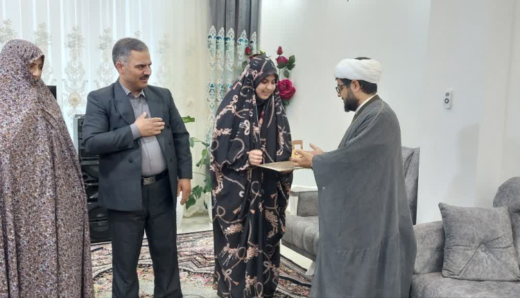 جوایز برندگان اعطای مدرک حفظ عمومی شهرستان خدابنده اهدا شد