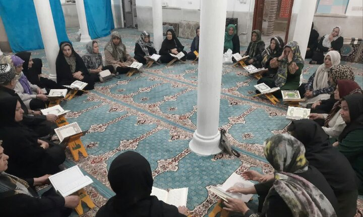 برگزاری محفل انس با قرآن کریم در سقز
