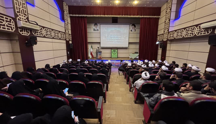 در آستانه ماه مبارک رمضان همایش طلایه داران تبلیغ در شهرستانهای قروه و بیجار برگزار شد