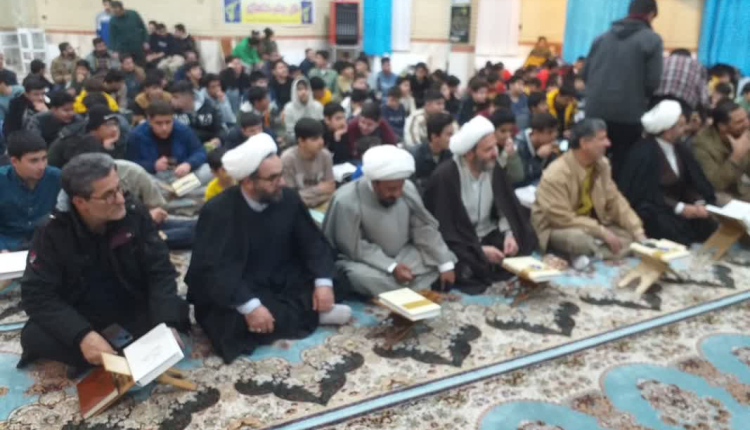 به مناسبت ماه شعبان محفل انس با قرآن کریم در مسجد الحسین بیجار برگزار شد