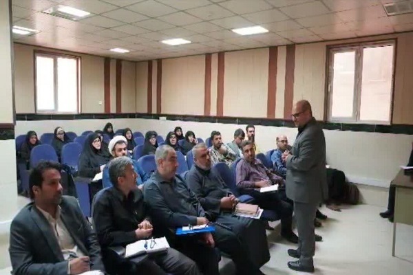 دوره‌های تربیت مدرس و ممتحن حفظ قرآن کریم در اهواز برگزار شد