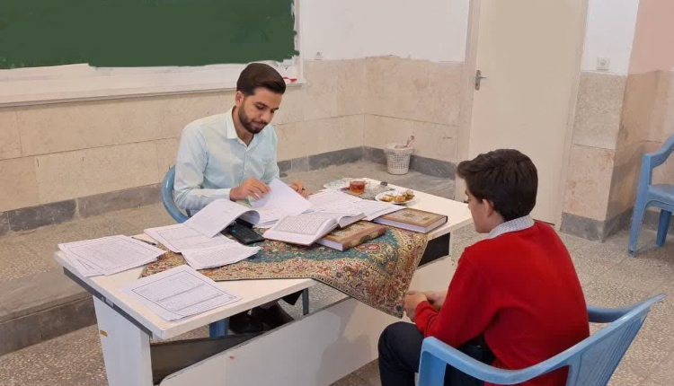 ۲۱۲ حافظ قرآن برای دریافت «مدرک عمومی حفظ» در آران و بیدگل رقابت کردند