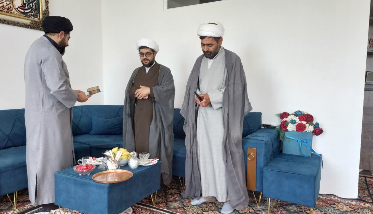 جوایز برندگان اعطای مدرک حفظ عمومی خدابنده به برندگان اهدا می شود