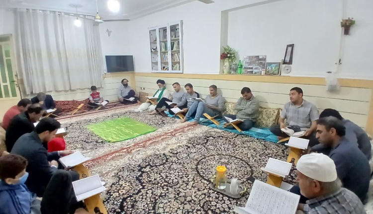 برگزاری هشتمین محفل خانگی انس با قرآن کریم در شهر بندر امام حسن شهرستان دیلم