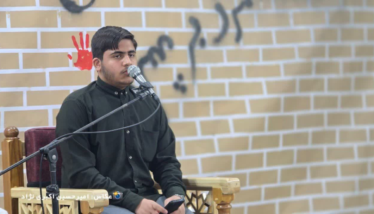 اجرای محفل قرآنی همراه با بزرگداشت تنها شهید انقلاب بخش کویرات آران و بیدگل 