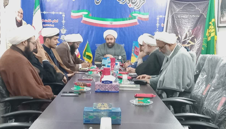 نشست تخصصی و راهبردی «طلایه‌داران تبلیغ» در دفتر امام جمعه بخش سیراف